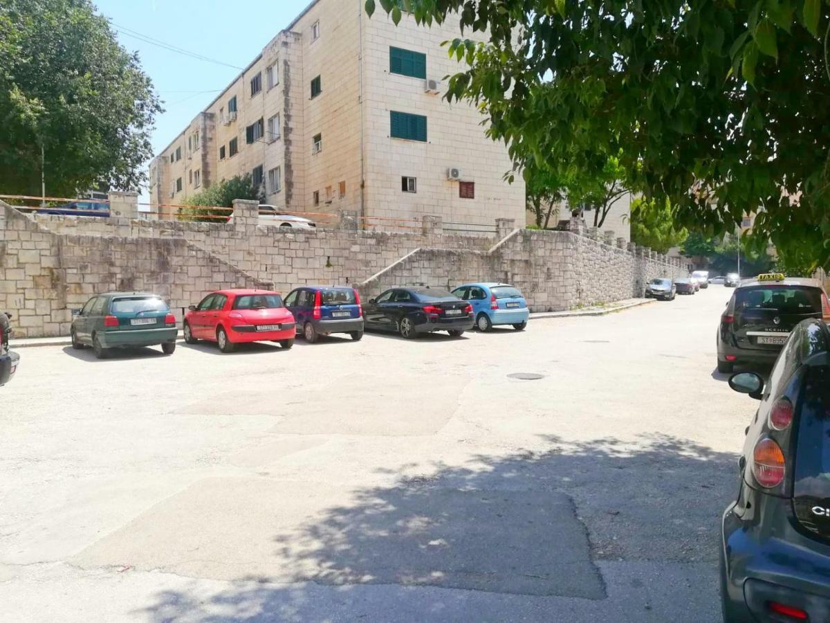 Apartment Sara Poljud Split Dış mekan fotoğraf
